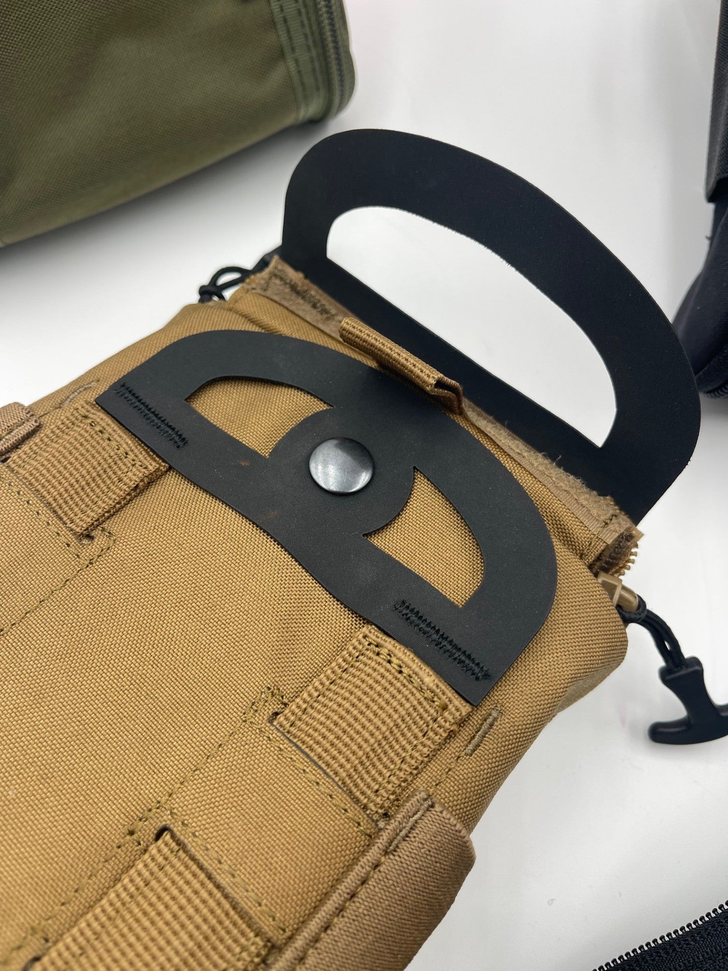 D - BAG IFAK KIT - MED - TAC International