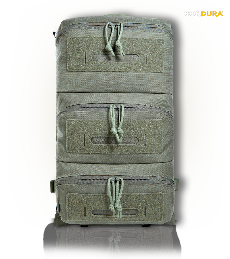 TT Modular Medic Combat Pack 18 feature action